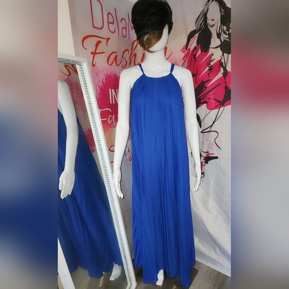 Sleeveless dress